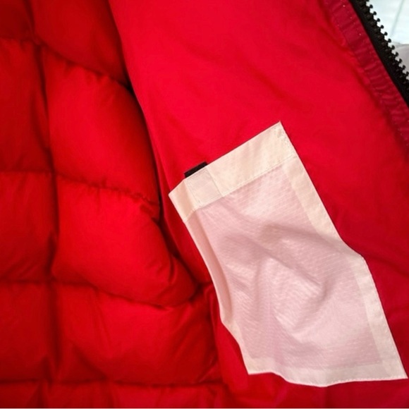 Tommy Hilfiger/Tommy jeans puffer jacket size L taking offers - Picture 9 of 14